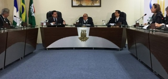 TCE acata representação do Ministério Público de Contas e suspende seletivo estadual para professores