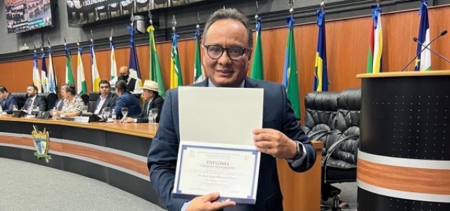 Procurador-Geral de Contas é agraciado com título Cidadão Benemérito do Estado